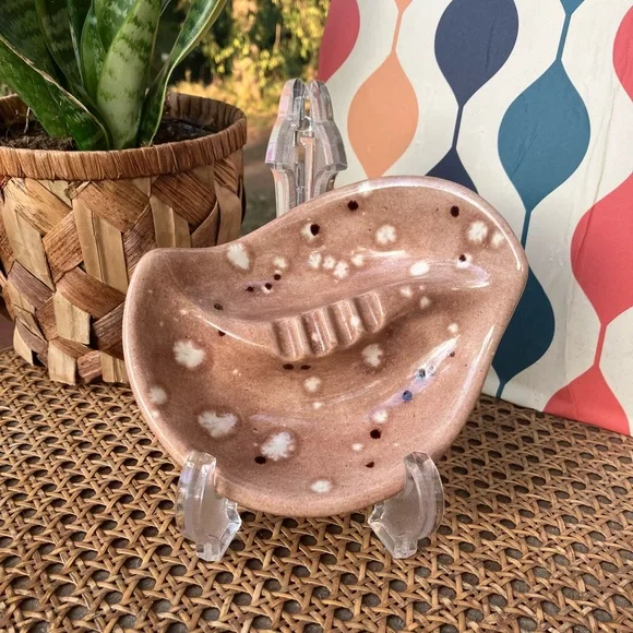 Brown Glazed Polka-Dot Mid Century Modern Ceramic Boomerang/Paisley Ashtray - Picture 10 of 11